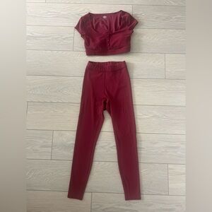 ALO yoga ribbed set Henley top and 7/8 leggings cranberry red size xs